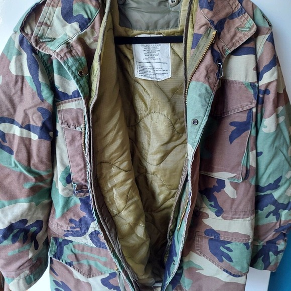 Men's Camouflage Coat SZ M Hunting Military Field Jacket With Liner Cold Weather - Picture 6 of 16